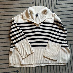 Gap 24/7 Split Hem Polo Sweater